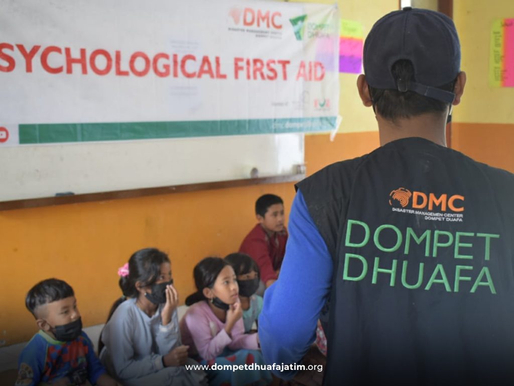Dampingi Psikis Penyintas Erupsi Gunung Semeru, Dompet Dhuafa Hadirkan PFA