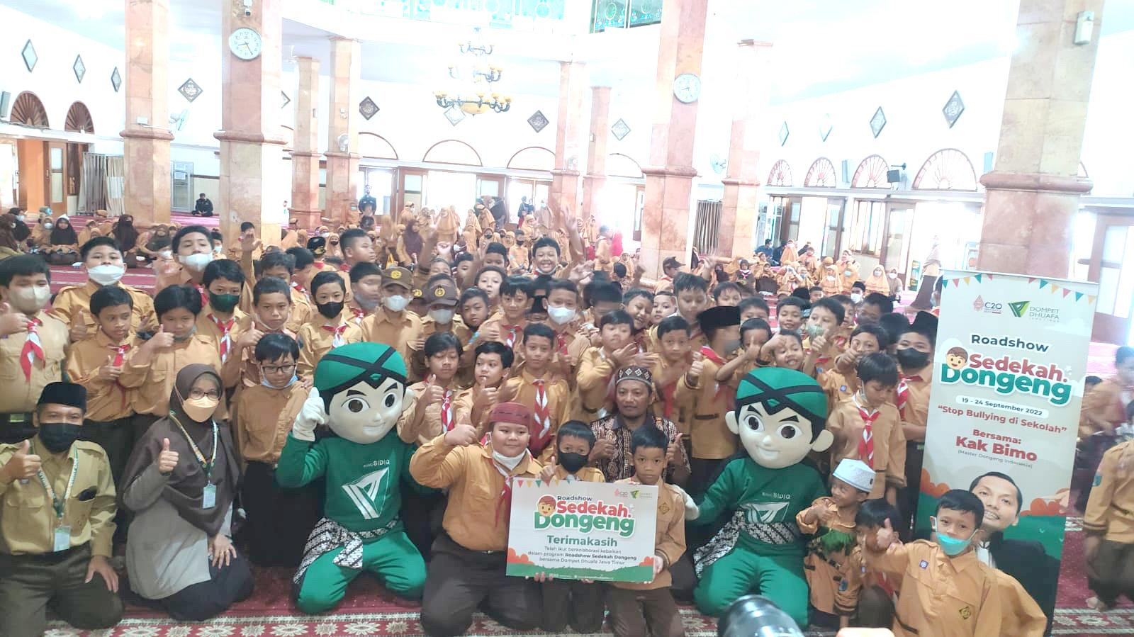 Cegah Perundungan Antar Siswa, Dompet Dhuafa Kemas Edukasi Menarik untuk Anak-anak Melalui Dongeng dan Praktek Berbagi