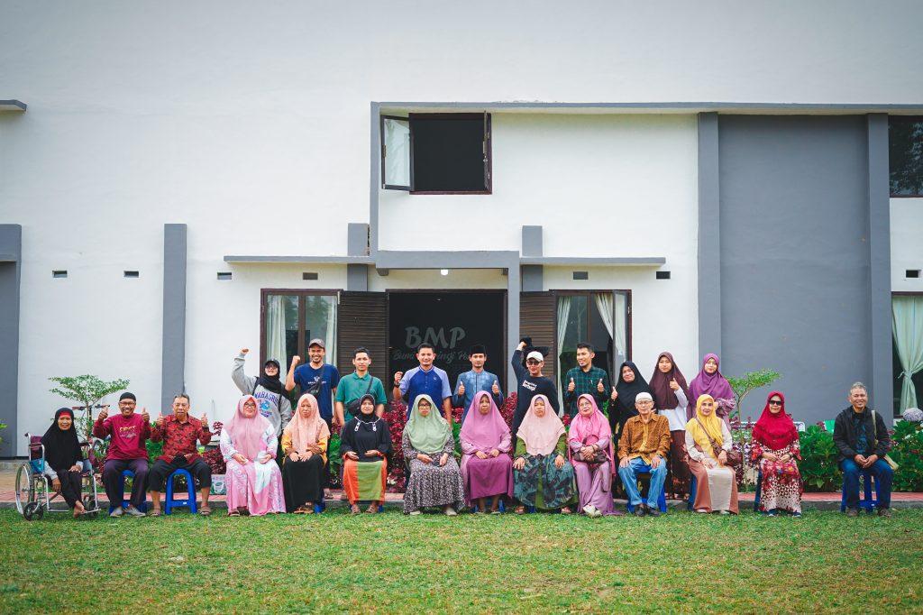 Gapai Bahagia di Usia Senja melalui Pesantren Lansia