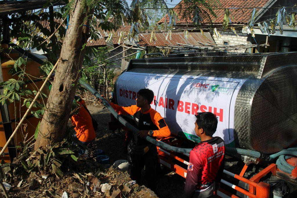 Krisis Air Bersih di Mojokerto: Dompet Dhuafa Jatim Salurkan Air Bersih