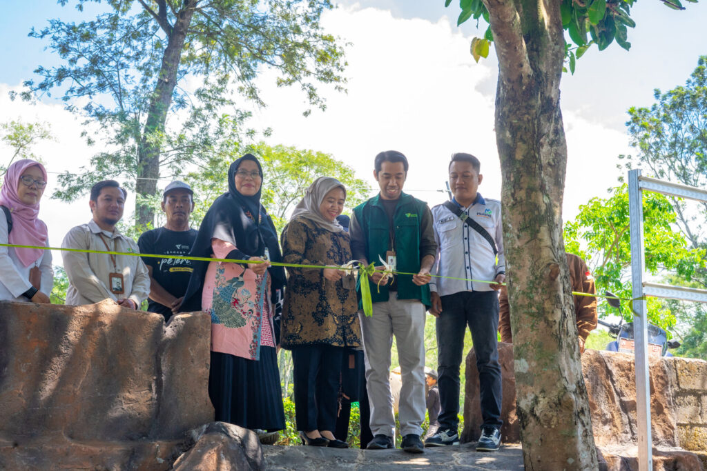 LAUNCHING PROGRAM PEMBERDAYAAN PENGEMBANGAN KAWASAN LEBAH MADU