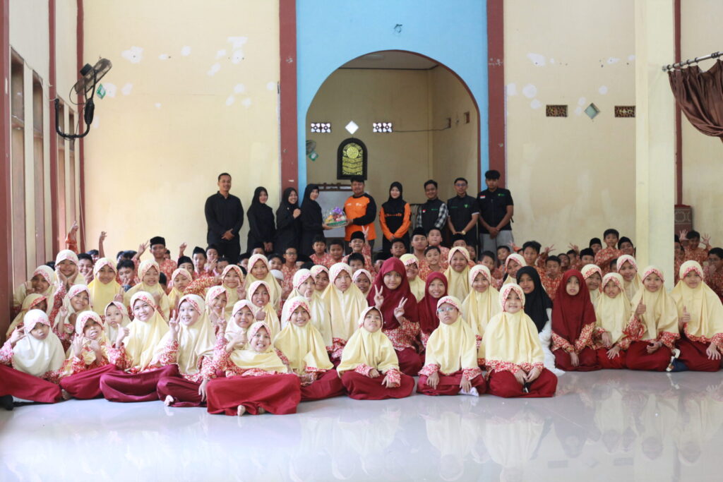 DOMPET DHUAFA JATIM BERSAMA DMC DOMPET DHUAFA GELAR EDUKASI KEBENCANAAN DI SDIT AL USWAH 2 BANYUWANGI, LATIH 150 SISWA SIAGA GEMPA