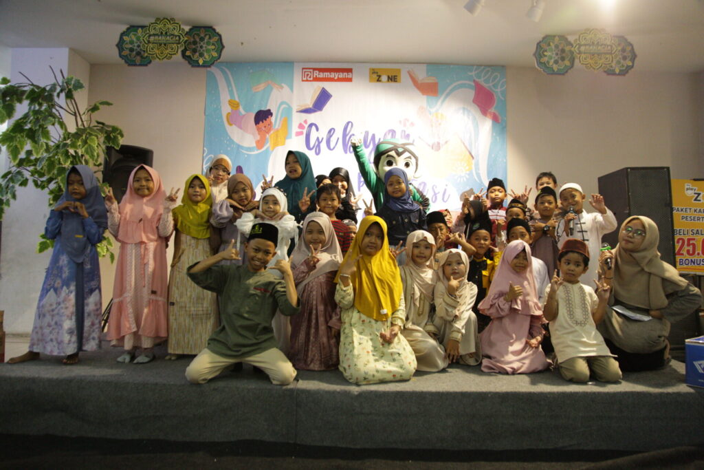 DOMPET DHUAFA JATIM GELAR LOMBA TAHFIDZ ANAK PERINGATI MAULID NABI DI CIPLAZ SIDOARJO