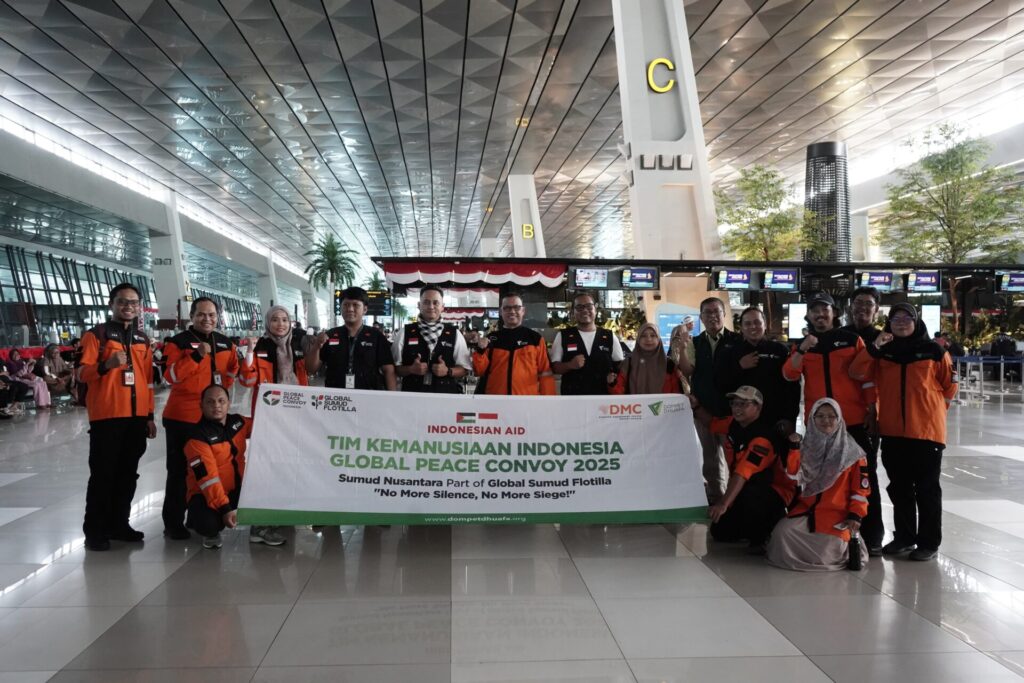 DOMPET DHUAFA KAWAL MISI KEMANUSIAAN GLOBAL SUMUD FLOTILLA UNTUK PALESTINA