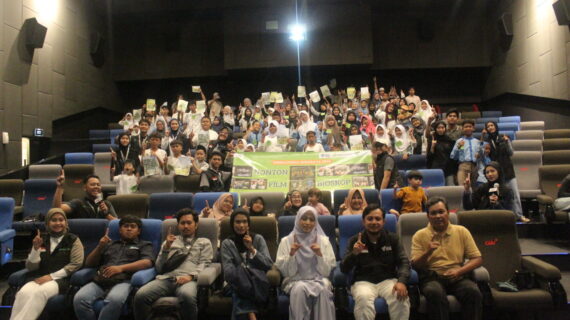 SINEKLOPEDIA SURABAYA 2026: TEMANI MAIRA BERPETUALANG, 78 ANAK YATIM DHUAFA RASAKAN KECERIAAN LAYAR LEBAR DAN KEBERSAMAAN