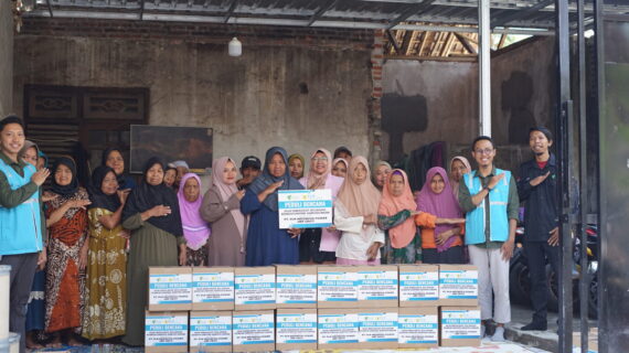 PT PLN INDONESIA POWER UBP GRATI DAN DOMPET DHUAFA JATIM SALURKAN PAKET SEMBAKO UNTUK 50 KK PENYINTAS BANJIR LAHAR DINGIN SEMERU