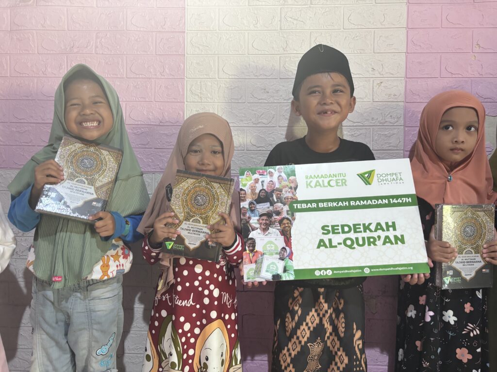 AL-QUR’AN WAKAF HADIR DI DUSUN KISIK, MENYALAKAN KEMBALI SEMANGAT MENGAJI DI PERKAMPUNGAN GEMPOL