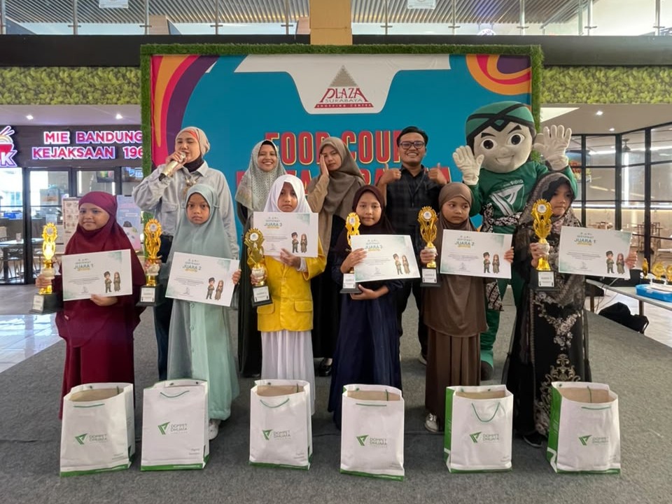 60 TAHFIDZ CILIK GEMA AL-QUR’AN DI PLAZA SURABAYA, SEMARAKKAN MAULID NABI
