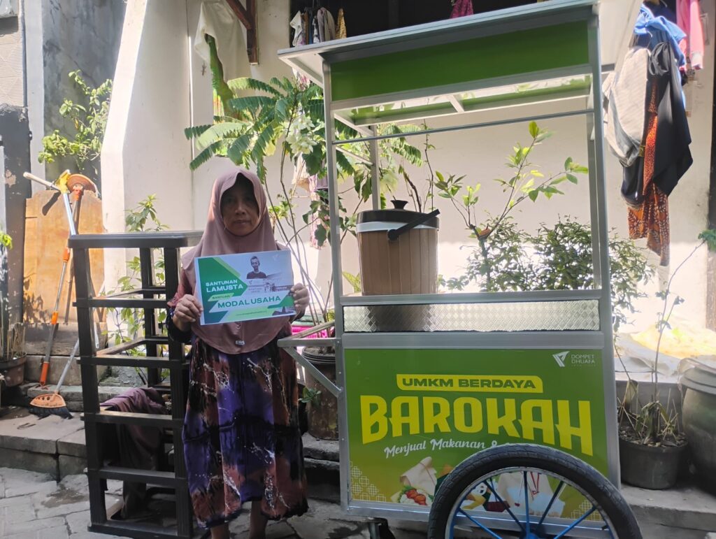 LAYANAN MUSTAHIK (LAMUSTA) EKONOMI HADIRKAN HARAPAN BARU, BU FARIDA MEMULAI USAHA DI USIA SENJA